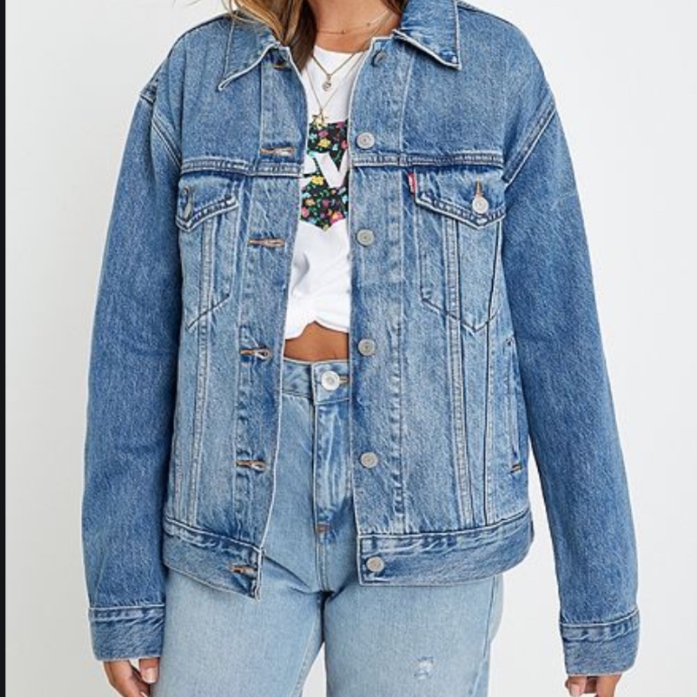 LEVI Ex-boyfriend denim trucker jacket